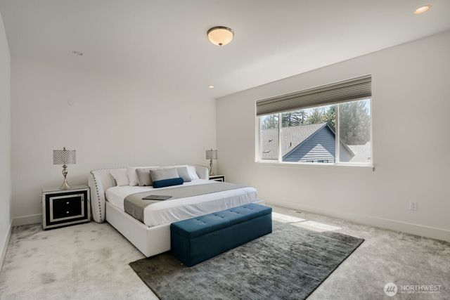 24503 NE 18th Street, Sammamish, WA 98074