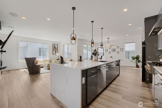 24503 NE 18th Street, Sammamish, WA 98074