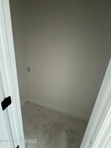 1396 Thomas Lane, Waterville, OH 43566