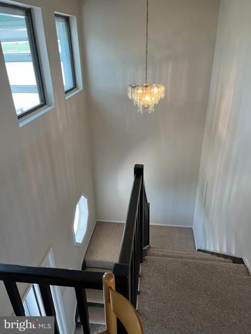 102 JEANNE DR, Manahawkin, NJ 08050