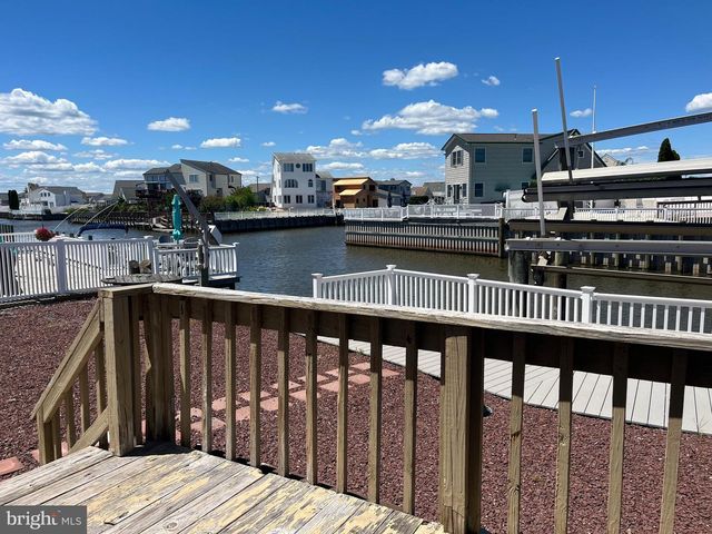 102 JEANNE DR, Manahawkin, NJ 08050