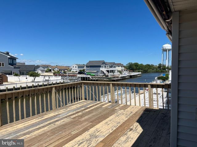 102 JEANNE DR, Manahawkin, NJ 08050