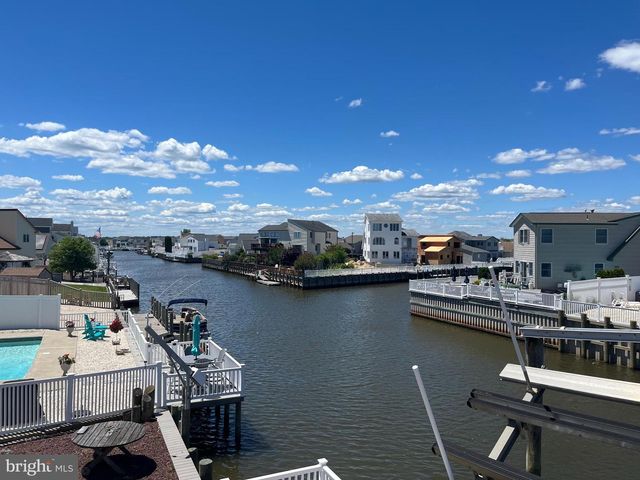 102 JEANNE DR, Manahawkin, NJ 08050