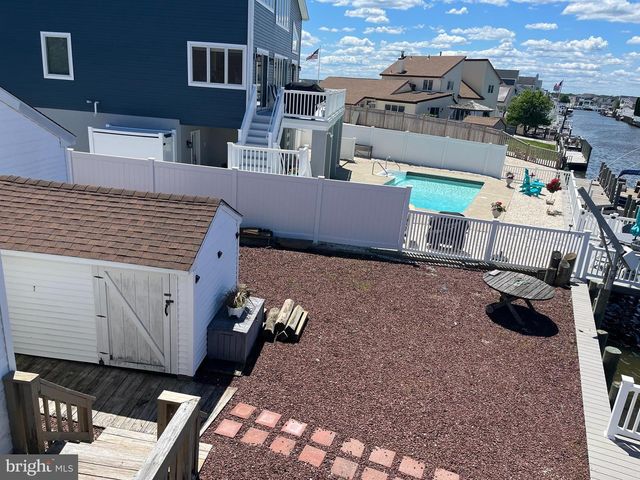 102 JEANNE DR, Manahawkin, NJ 08050