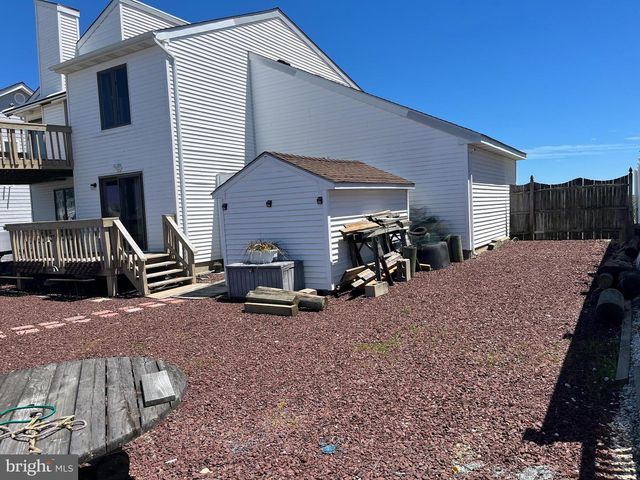 102 JEANNE DR, Manahawkin, NJ 08050