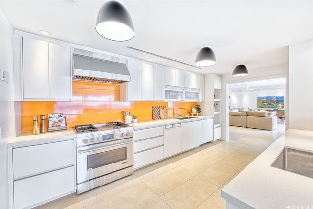 128 Hanapepe Loop, Honolulu, HI 96825