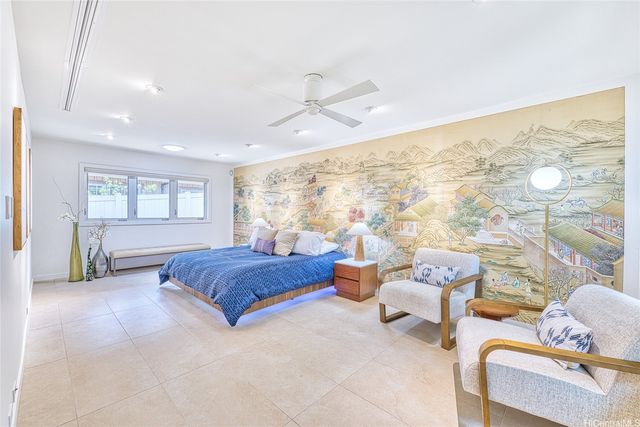 128 Hanapepe Loop, Honolulu, HI 96825