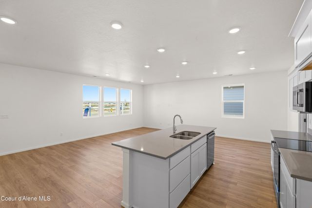 5294 E Aquila Ave, Post Falls, ID 83854