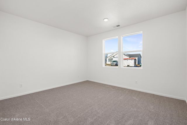 5294 E Aquila Ave, Post Falls, ID 83854