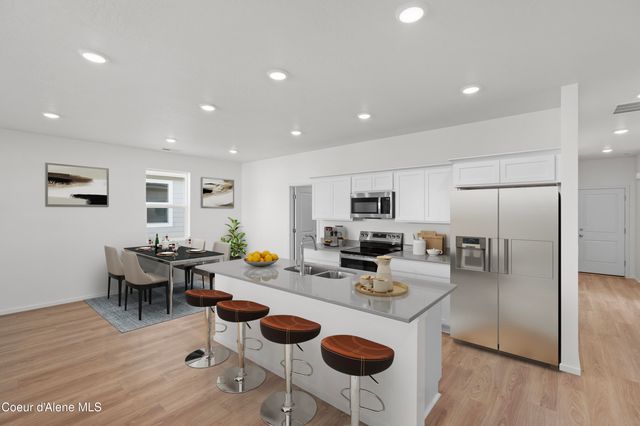 5294 E Aquila Ave, Post Falls, ID 83854