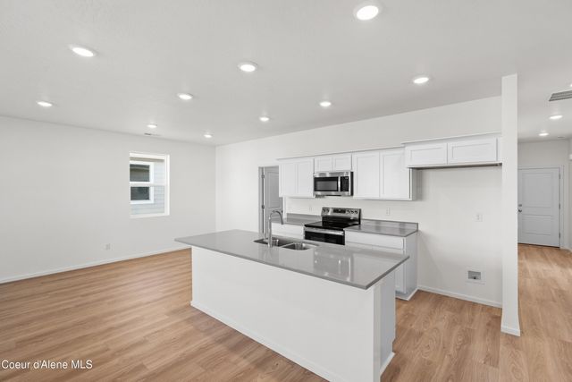 5294 E Aquila Ave, Post Falls, ID 83854