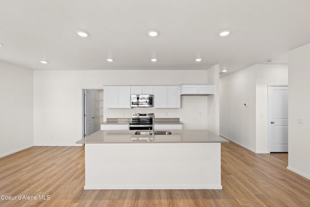 5294 E Aquila Ave, Post Falls, ID 83854