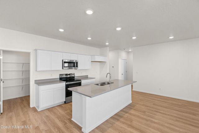 5294 E Aquila Ave, Post Falls, ID 83854