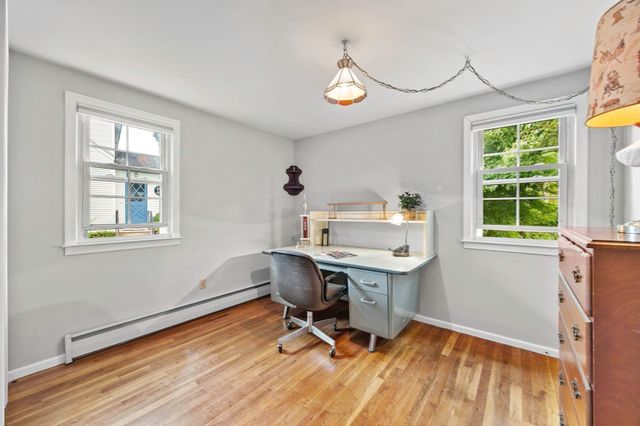 254 Mccarthy Ave, Chicopee, MA 01020