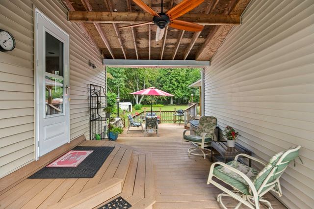254 Mccarthy Ave, Chicopee, MA 01020