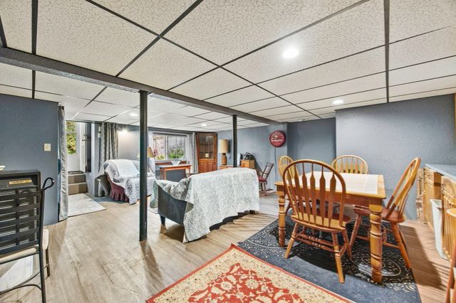 254 Mccarthy Ave, Chicopee, MA 01020