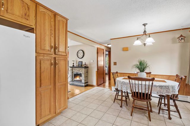 254 Mccarthy Ave, Chicopee, MA 01020