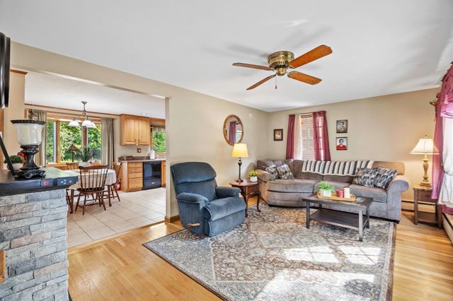254 Mccarthy Ave, Chicopee, MA 01020