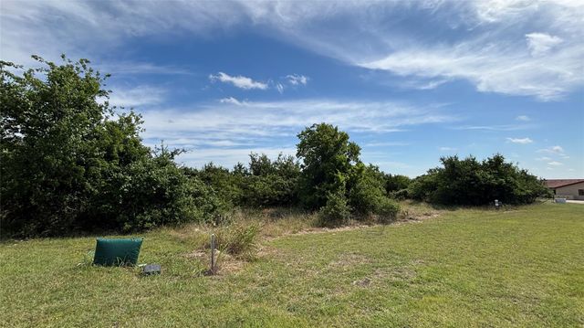 104 Strada Luca ST, Florence, TX 76527