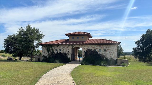 104 Strada Luca ST, Florence, TX 76527
