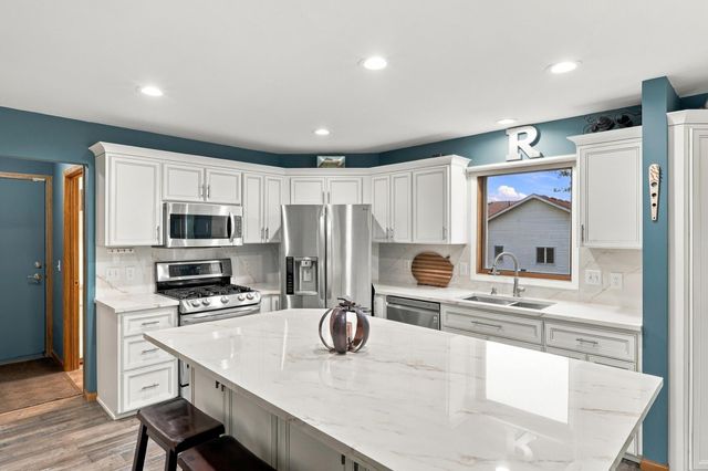 14159 Bluebird Trail NE, Prior Lake, MN 55372
