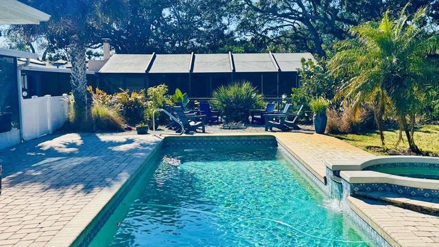 812 E 13TH AVENUE, New Smyrna Beach, FL 32169