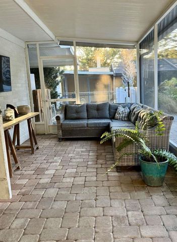 812 E 13TH AVENUE, New Smyrna Beach, FL 32169