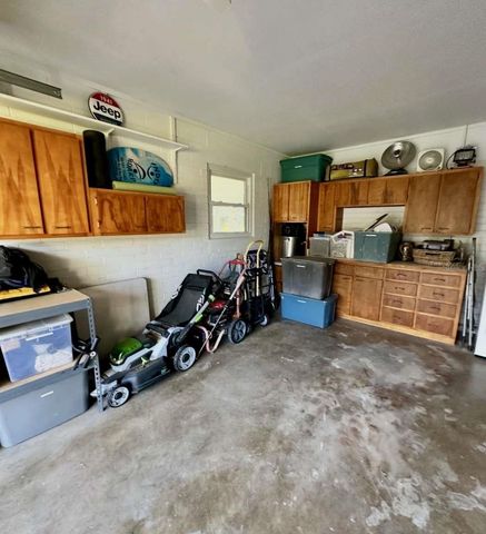 812 E 13TH AVENUE, New Smyrna Beach, FL 32169