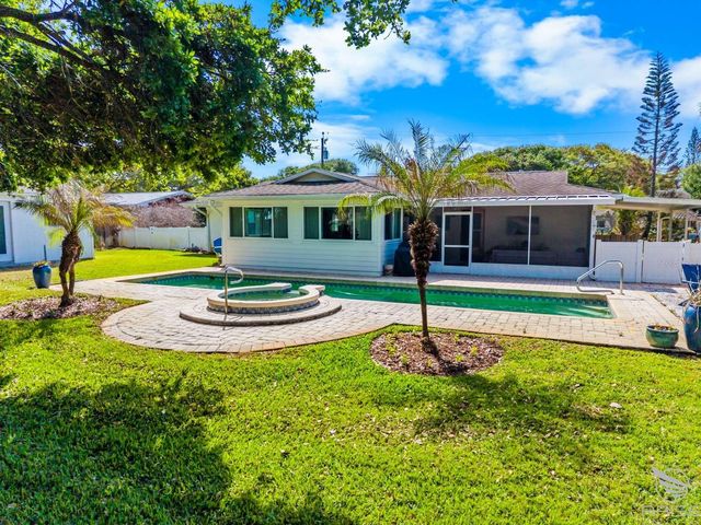 812 E 13TH AVENUE, New Smyrna Beach, FL 32169