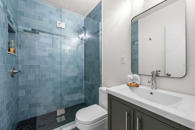 812 E 13TH AVENUE, New Smyrna Beach, FL 32169