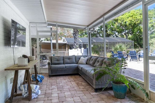 812 E 13TH AVENUE, New Smyrna Beach, FL 32169
