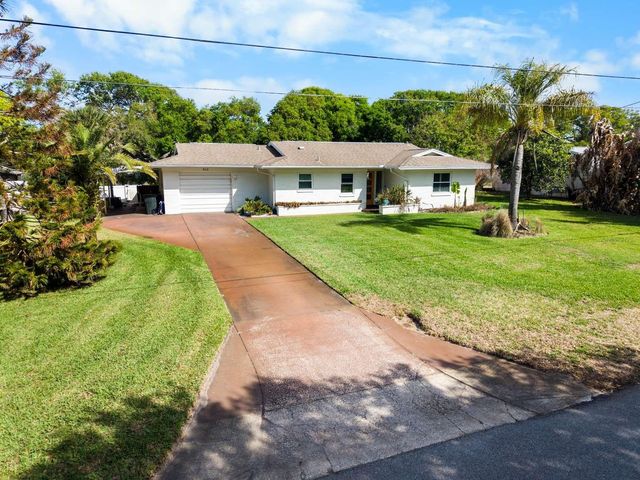 812 E 13TH AVENUE, New Smyrna Beach, FL 32169