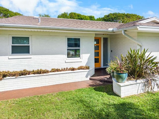 812 E 13TH AVENUE, New Smyrna Beach, FL 32169