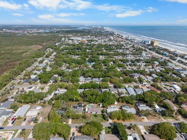 812 E 13TH AVENUE, New Smyrna Beach, FL 32169