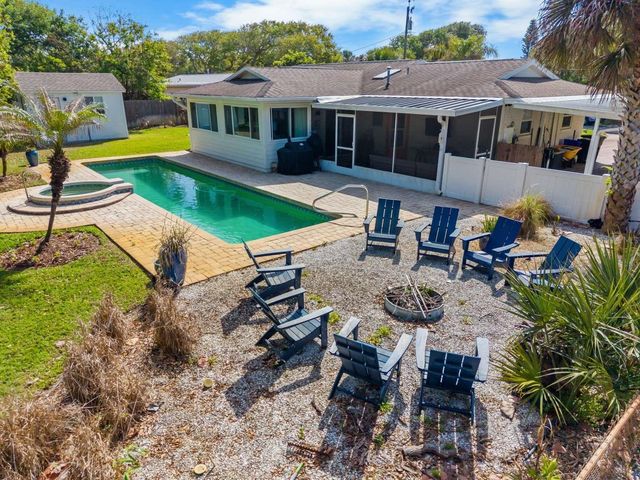 812 E 13TH AVENUE, New Smyrna Beach, FL 32169