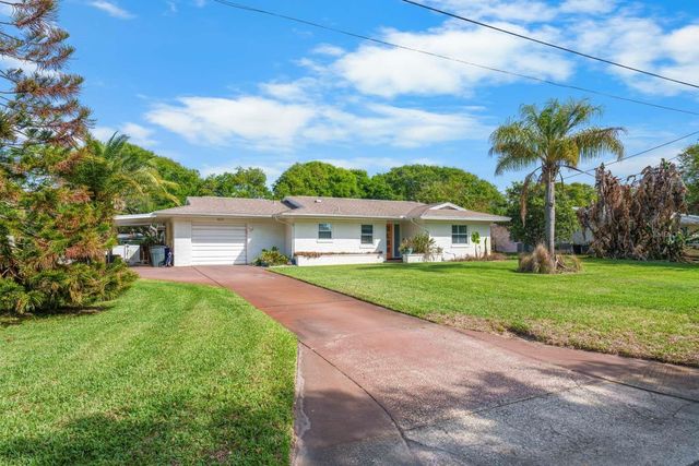 812 E 13TH AVENUE, New Smyrna Beach, FL 32169