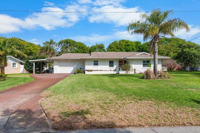 812 E 13TH AVENUE, New Smyrna Beach, FL 32169