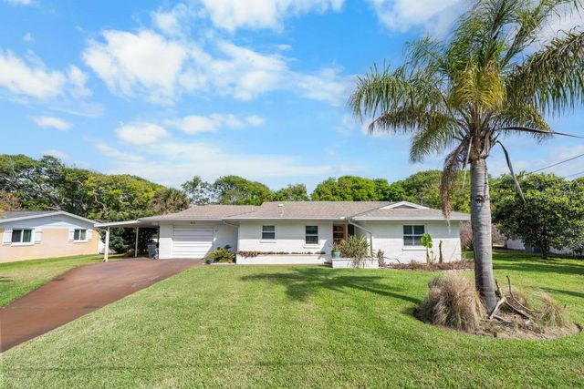 812 E 13TH AVENUE, New Smyrna Beach, FL 32169