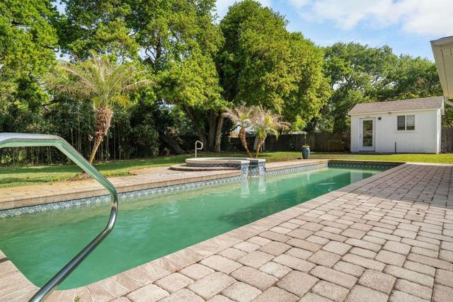 812 E 13TH AVENUE, New Smyrna Beach, FL 32169