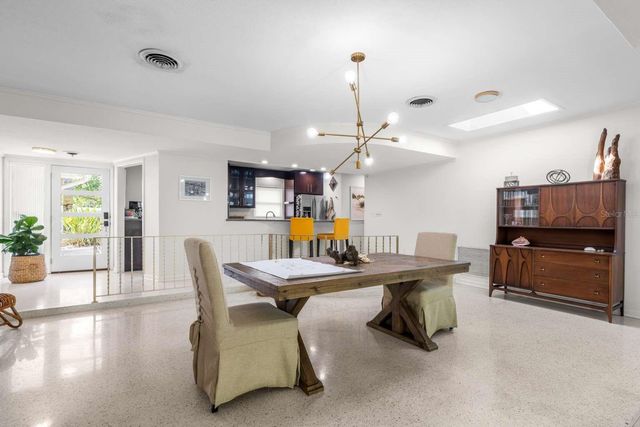 812 E 13TH AVENUE, New Smyrna Beach, FL 32169