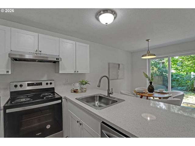 7616 N EDISON St, Portland, OR 97203