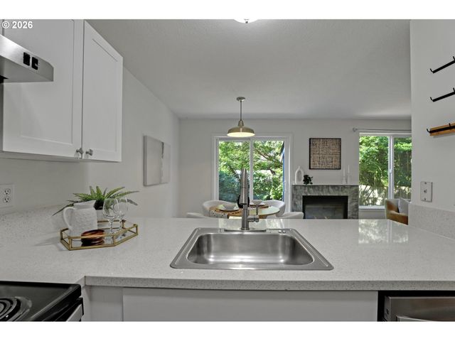 7616 N EDISON St, Portland, OR 97203