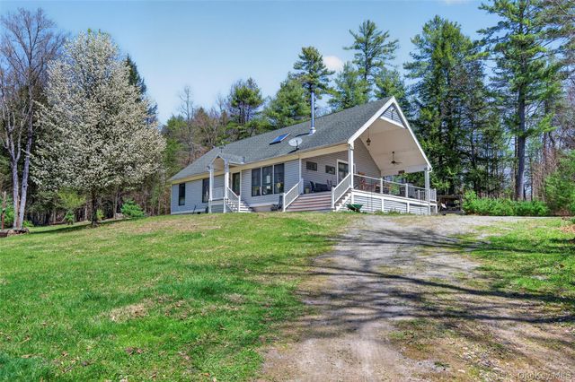 465 Schalck Road, Narrowsburg, NY 12764