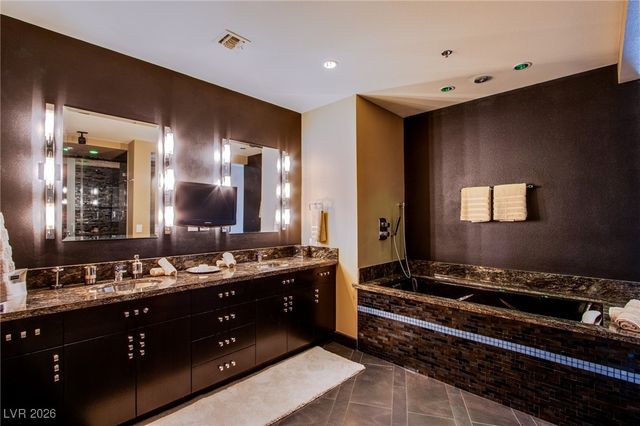 4525 Dean Martin Drive 2000, Las Vegas, NV 89103