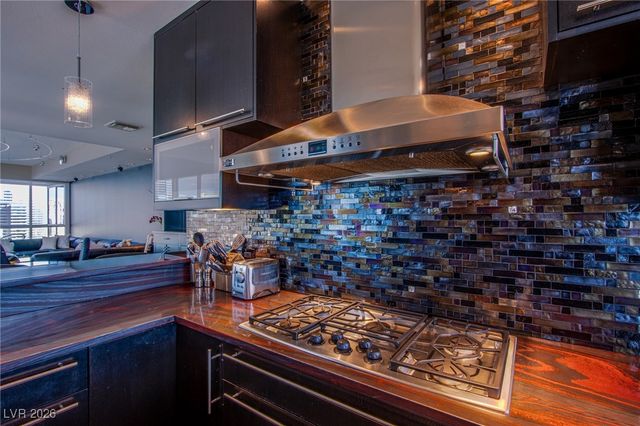 4525 Dean Martin Drive 2000, Las Vegas, NV 89103