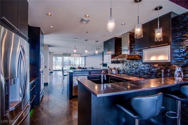 4525 Dean Martin Drive 2000, Las Vegas, NV 89103