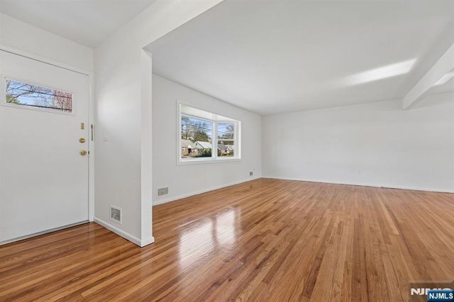 71 Ridge Road, Cedar Grove, NJ 07009