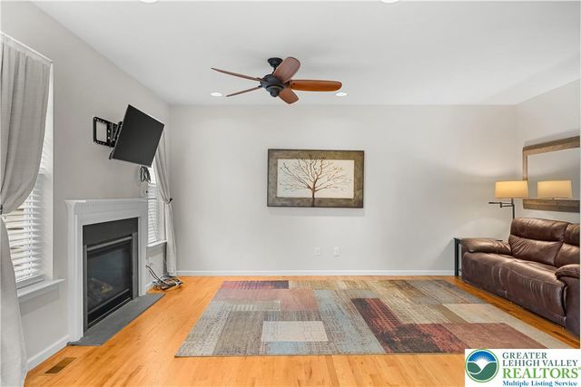 9701 Viceroy Lane, Upper Macungie Twp, PA 18031