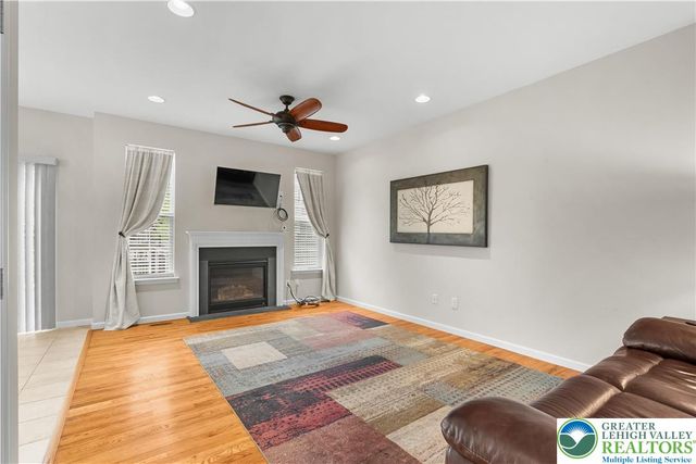9701 Viceroy Lane, Upper Macungie Twp, PA 18031
