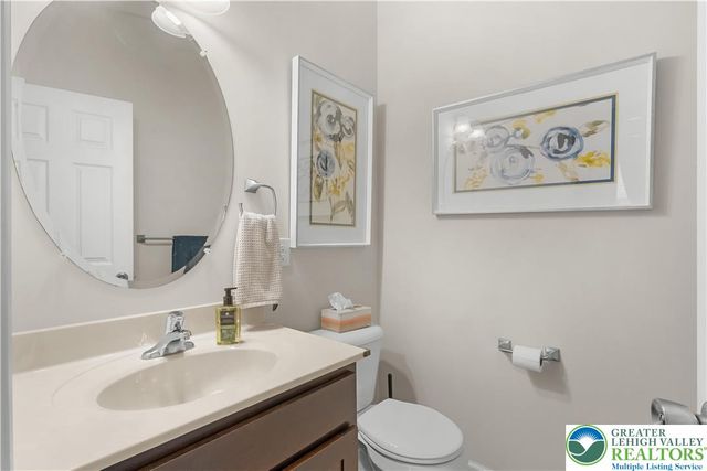 9701 Viceroy Lane, Upper Macungie Twp, PA 18031